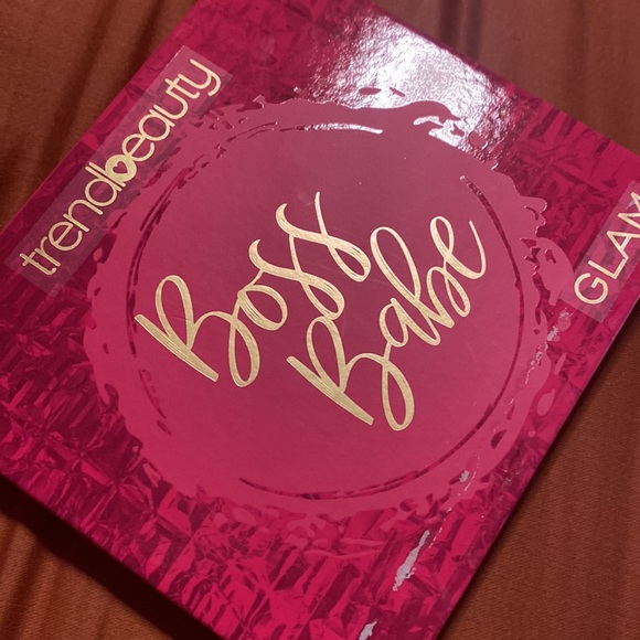 Eyeshadow, new - Picture 4 of 5